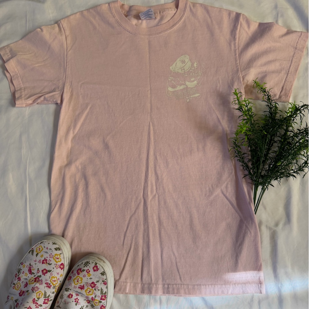 Gildan Light Pink Hogs Pen Short Sleeve Tee